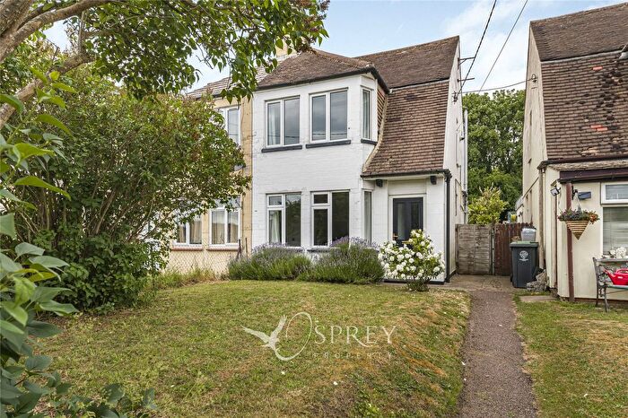 2 Bedroom Semi-Detached House For Sale In Benefield Road, Oundle, Northamptonshire, PE8