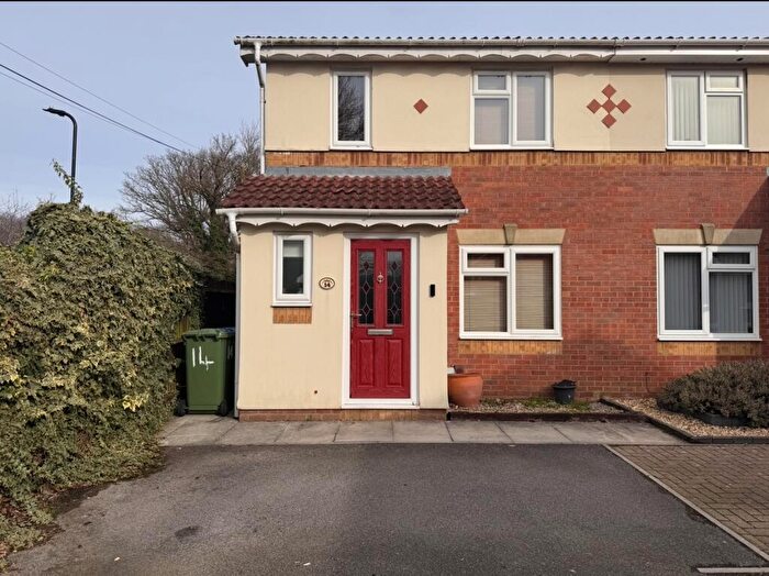 3 Bedroom Semi-Detached House For Sale In Watts Close, Maybush, Southampton, Hampshire, SO16