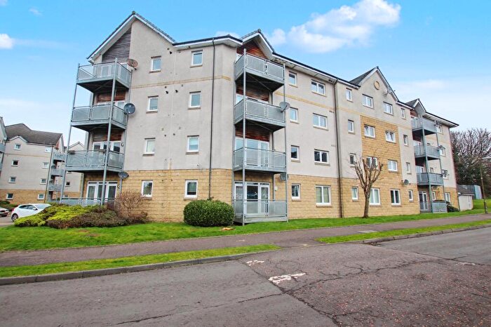 2 Bedroom Flat For Sale In Hawk Brae, Livingston, EH54