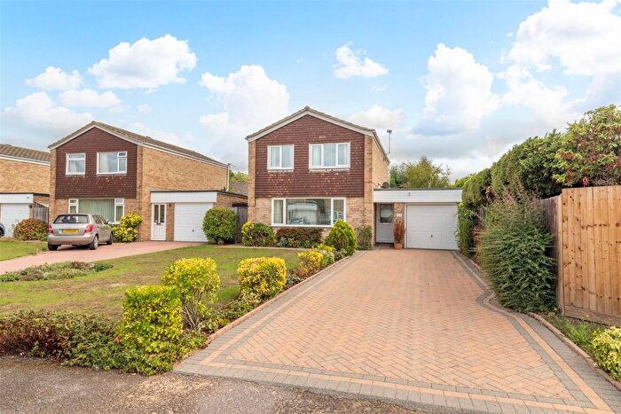 3 Bedroom Detached House For Sale In Newberry Crescent, Windsor, SL4