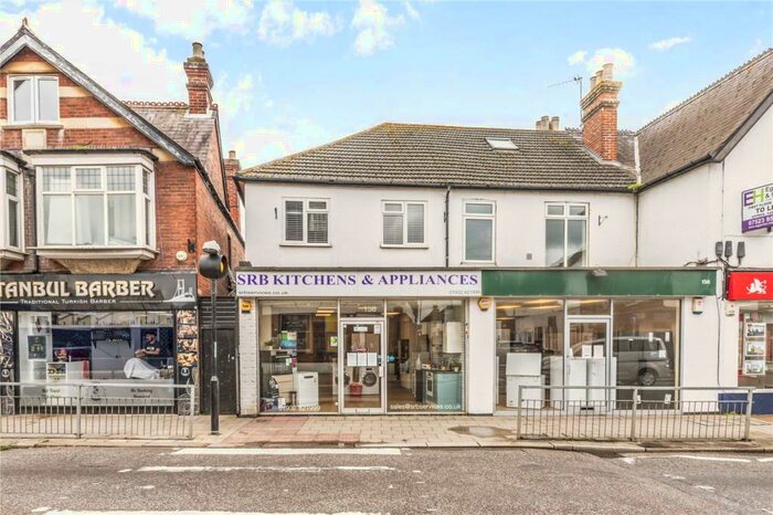 1 Bedroom Flat To Rent In Station Road, Addlestone, Surrey, KT15