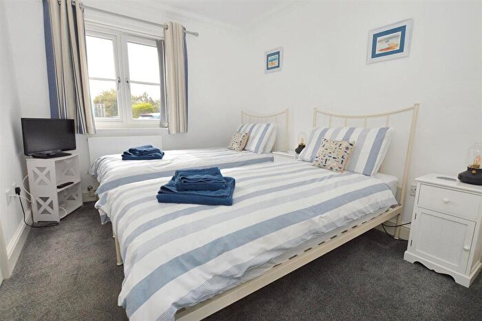 2 Bedroom Flat For Sale In Cliff Road, Sheringham, NR26