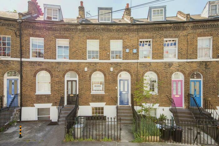 4 Bedroom House To Rent In Keystone Crescent, London, N1