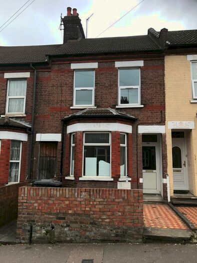 3 Bedroom Terraced House To Rent In Dallow Road, Luton, LU1
