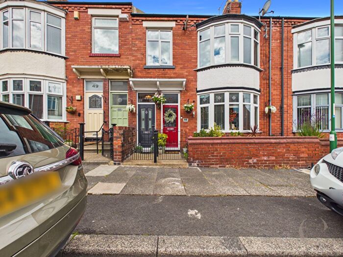 2 Bedroom Flat For Sale In Warwick Road, South Shields, NE34
