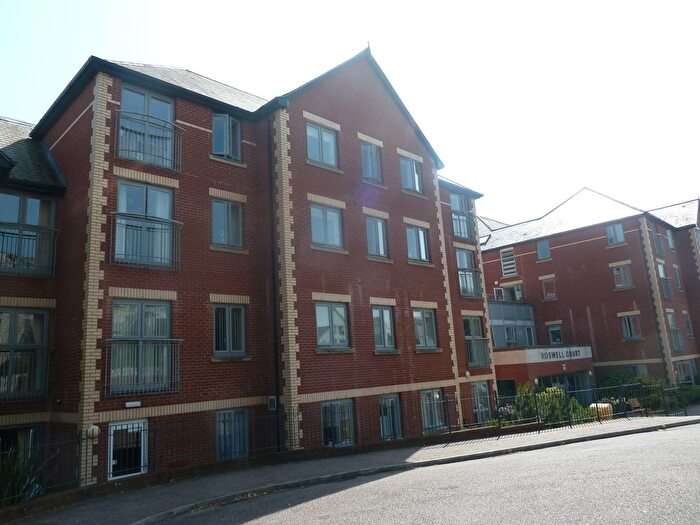 2 Bedroom Flat To Rent In Douglas Avenue, Exmouth, EX8