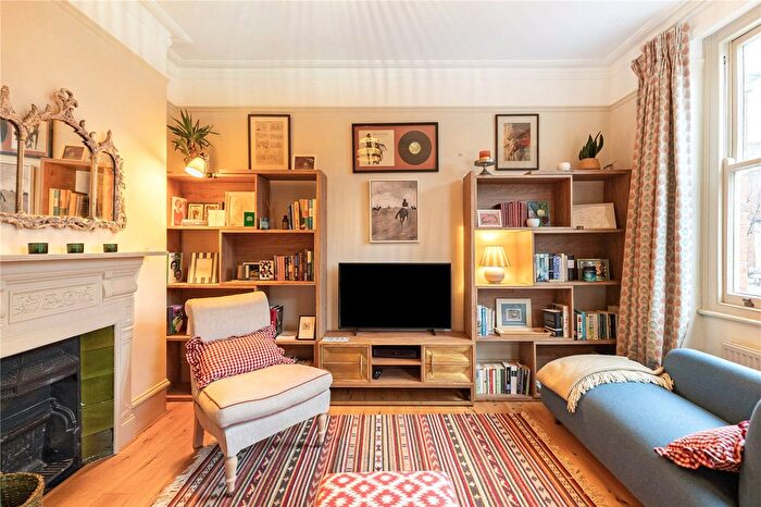 2 Bedroom Flat For Sale In Waldemar Avenue Mansions, Waldemar Avenue, Fulham, London, SW6