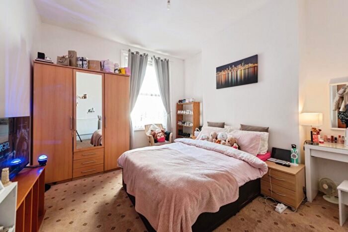 6 Bedroom Terraced House For Sale In Malvern Road, Southsea, Hampshire, PO5