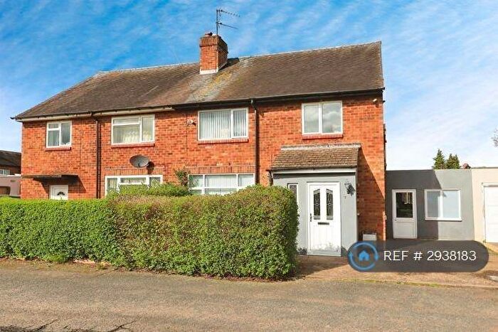4 Bedroom Semi-Detached House To Rent In Breedon Avenue, Kidderminster, DY11