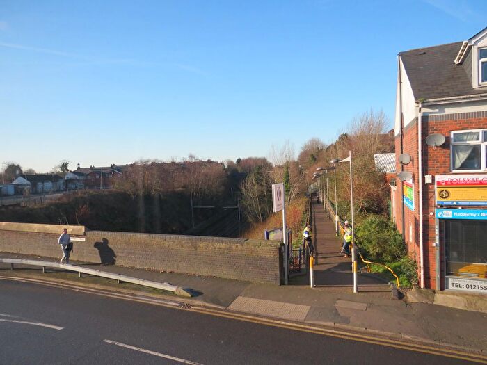 2 Bedroom Flat To Rent In Price Street, West Bromwich, B70