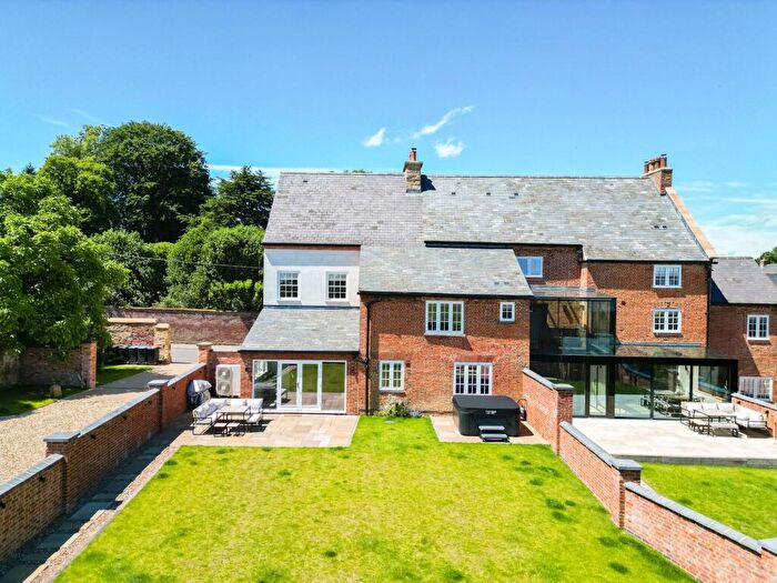 4 Bedroom Character Property For Sale In High Street, Welford, NN6