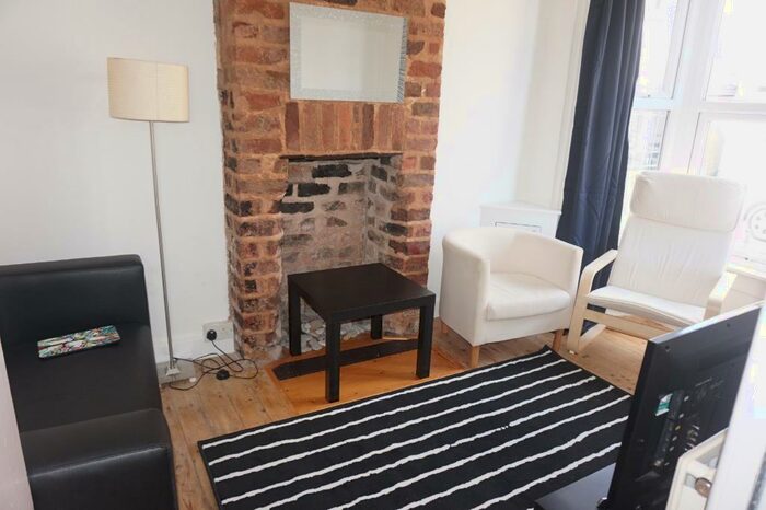 3 Bedroom Terraced House To Rent In Caellepa, Bangor, Gwynedd, LL57