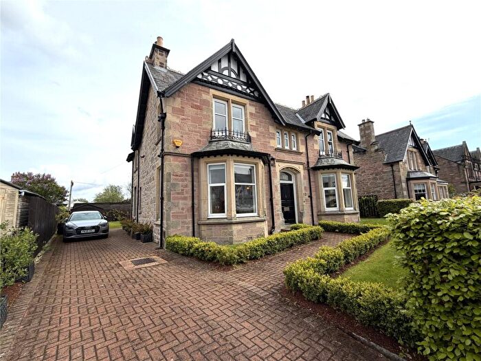 3 Bedroom Detached House For Sale In Abertarff Road, Inverness, IV2