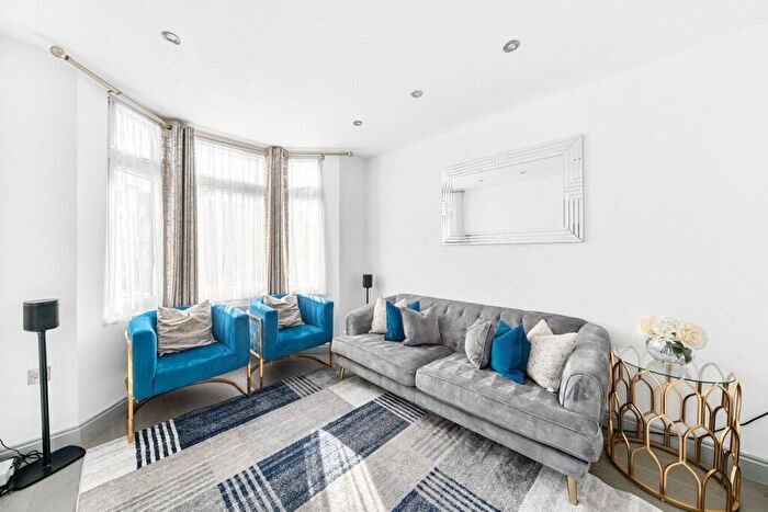 5 Bedroom Terraced House For Sale In Parchmore Road, Thornton Heath, CR7