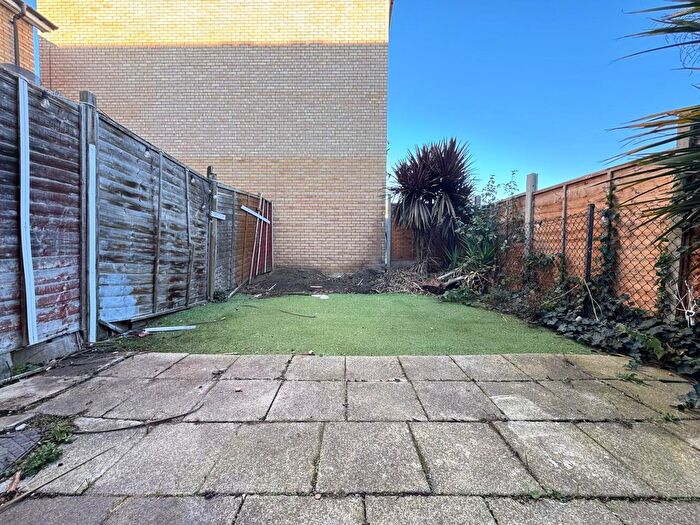 4 Bedroom Terraced House To Rent In Bailey Close, Thamesmead, SE28