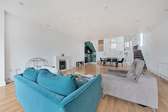 4 Bedroom Detached House For Sale In Sutherland Avenue, Biggin Hill, Westerham, Kent, TN16