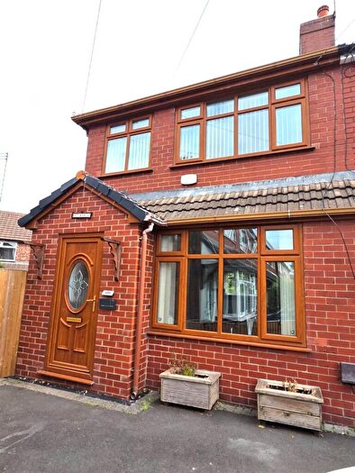 3 Bedroom Semi-Detached House To Rent In Birch Avenue, Middleton, M24