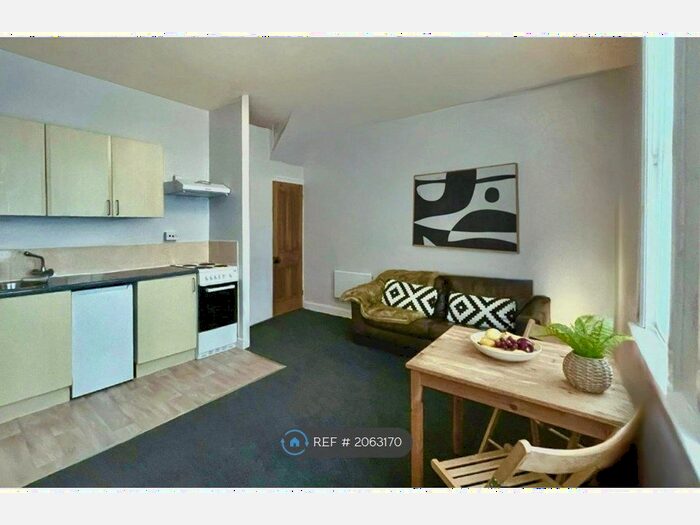 1 Bedroom Flat To Rent In Landseer Avenue, Leeds, LS13