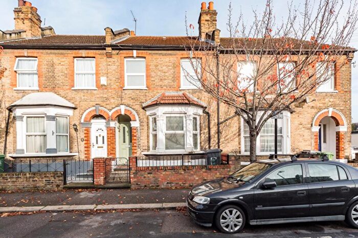 2 Bedroom Terraced House To Rent In Downsfield Road, Walthamstow, E17