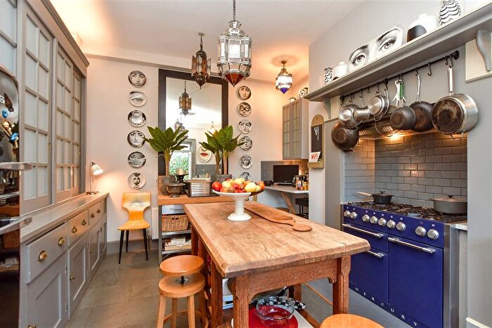 4 Bedroom Link Detached House For Sale In Dover Road, Walmer, Deal, Kent, CT14