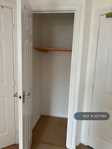2 Bedroom Flat To Rent In College Way, Bristol, BS34