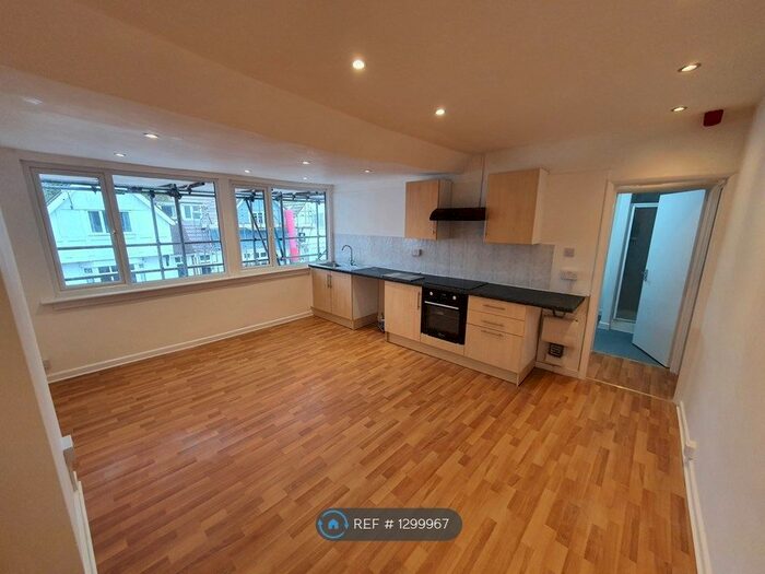 1 Bedroom Flat To Rent In Norman Road, Paignton TQ3