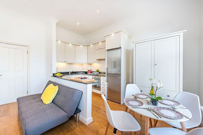 1 Bedroom Flat To Rent In Oxford Gardens, North Kensington, London, W10