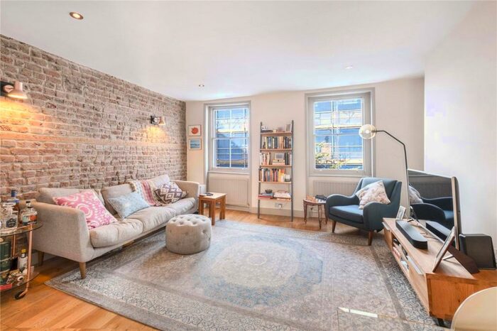 2 Bedroom Maisonette To Rent In Bowling Green Lane, London, EC1R