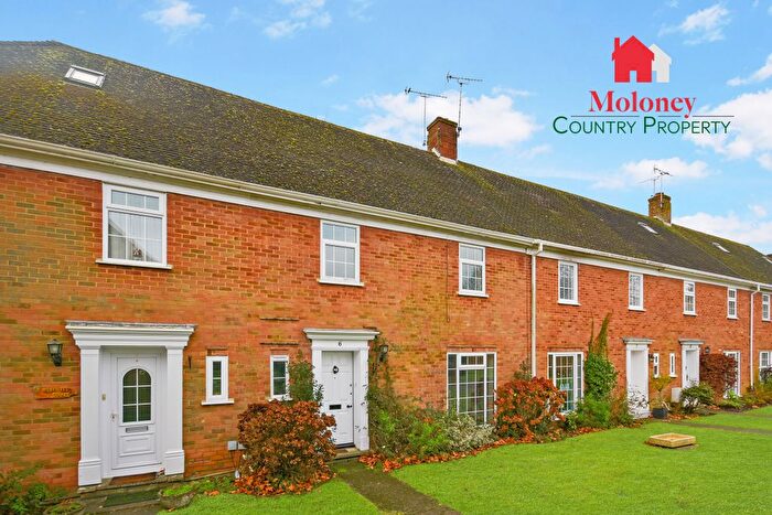 4 Bedroom Town House For Sale In Westwell Court, Tenterden, TN30