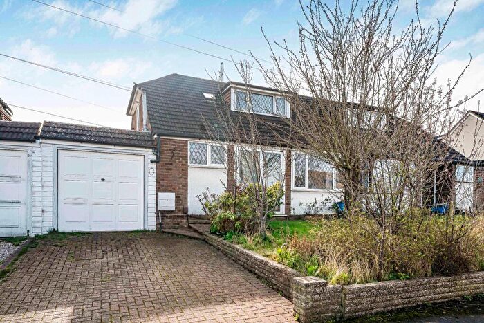 4 Bedroom Semi-Detached Bungalow For Sale In Sunnybank Road, Potters Bar, EN6