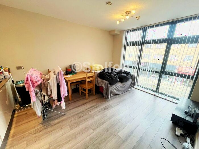 1 Bedroom Flat To Rent In Bridge Court, Bridge Street, Hemel Hempstead, HP1