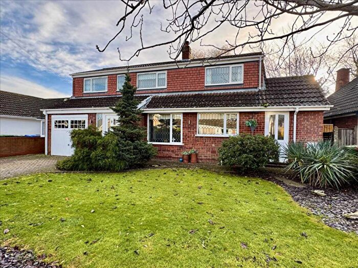4 Bedroom Detached House For Sale In Pelham Avenue, Grimsby, DN33