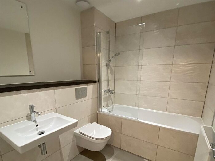 Property To Rent In Milner Avenue, Preston, HU12