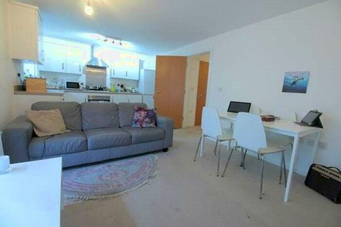 2 Bedroom Flat To Rent In Endeavour House, B Elmira Way, Salford, M5