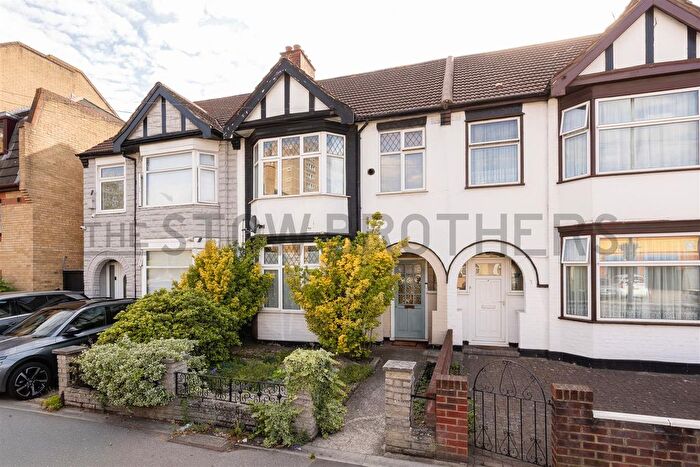 3 Bedroom Property To Rent In Wood Street, Walthamstow, London, E17