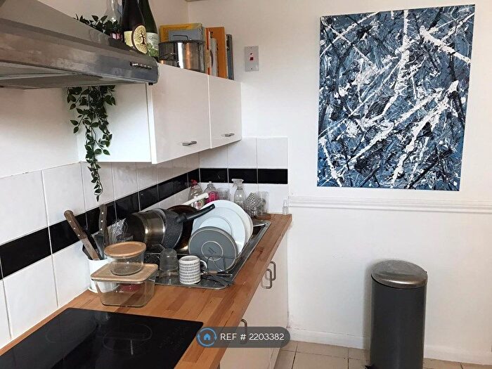 1 Bedroom Flat To Rent In Arwenack Street, Falmouth, TR11