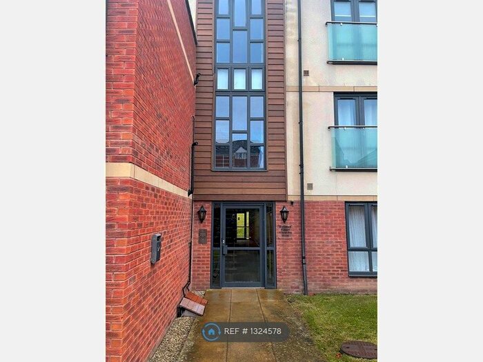 2 Bedroom Flat To Rent In Pullman Court, Beeston, Leeds, LS11