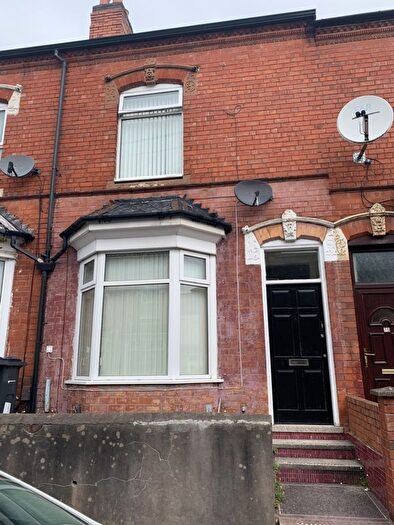 3 Bedroom Terraced House To Rent In Castleford Road, Sparkhill, Birmingham, B11