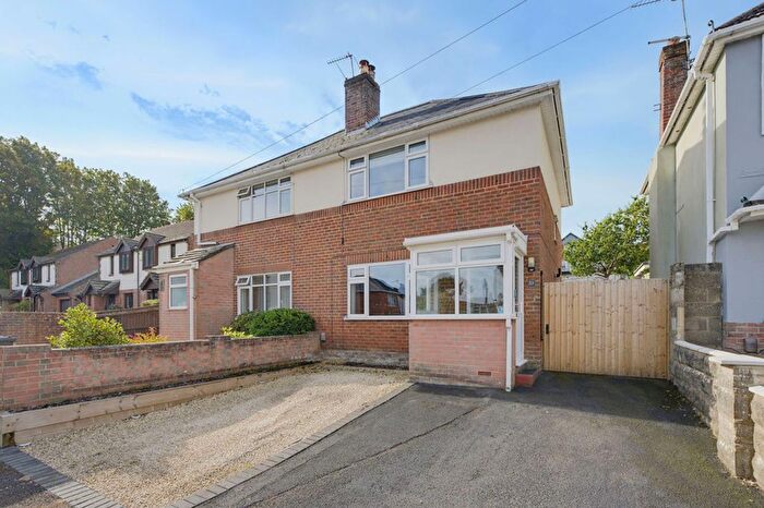2 Bedroom Semi-Detached House For Sale In Glencoe Road, Poole, BH12