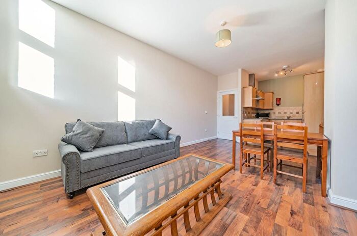 1 Bedroom Flat To Rent In Kirkgate, Leeds, LS2