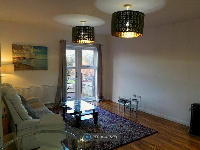 2 Bedroom Flat To Rent In Hull Marina, Hull, HU1