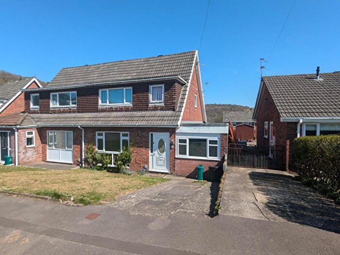 3 Bedroom Semi Detached House For Sale In Summerfield Drive, Llantrisant, Pontyclun, CF72