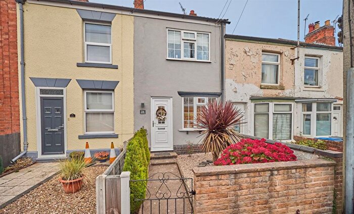 2 Bedroom Terraced House For Sale In The Lawns, Hinckley, LE10