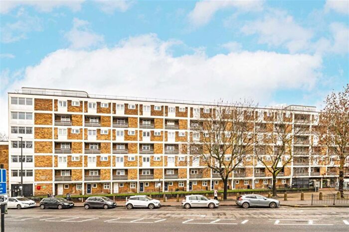 1 Bedroom Flat For Sale In Cambridge Heath Road, Bethnal Green, E1