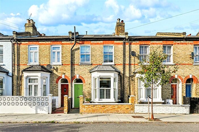 4 Bedroom Terraced House For Sale In Gayford Road, London, W12