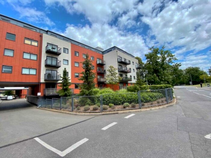 2 Bedroom Apartment To Rent In Church Street, Epsom, KT17