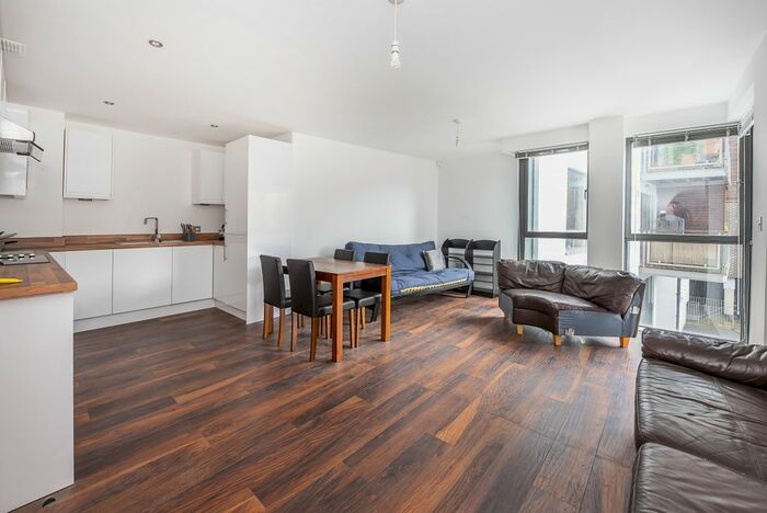 1 Bedroom Flat To Rent In The Bittoms, Kingston Upon Thames, KT1