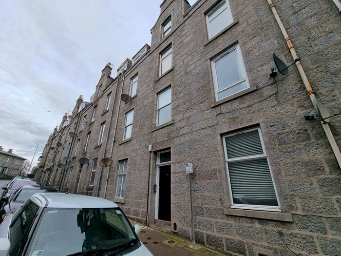 1 Bedroom Flat To Rent In Esslemont Avenue, Rosemount, Aberdeen, AB25
