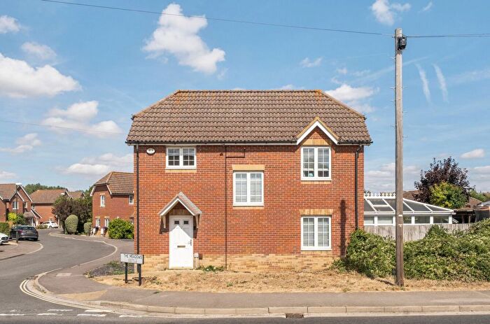 3 Bedroom Detached House For Sale In The Meadows, Chichester, PO19