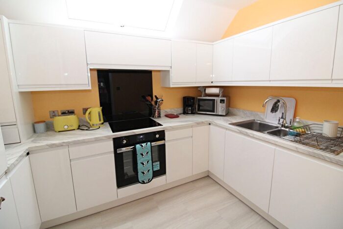 2 Bedroom Flat For Sale In Chichester Gardens, Belfast, BT15